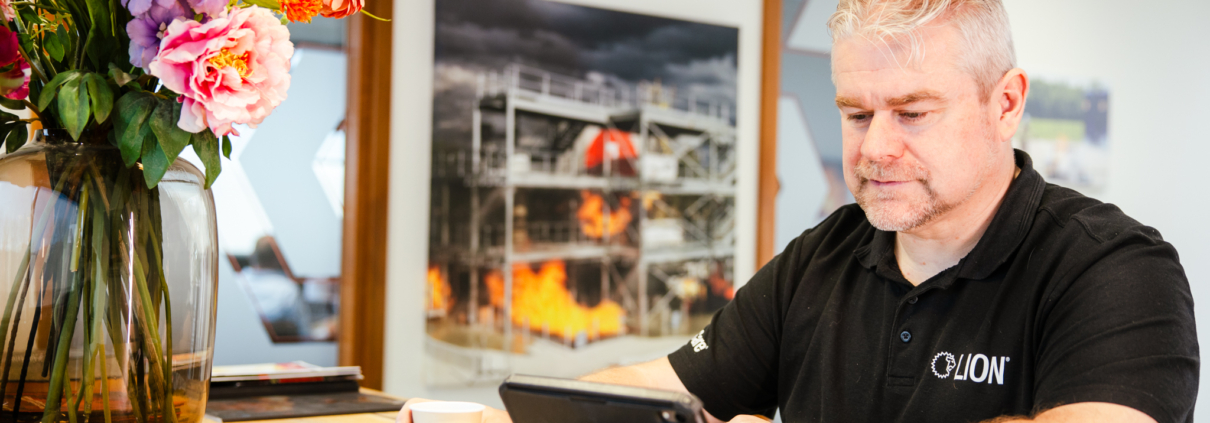User exploring a fire training prop in Edumersive's 360-degree learning environment